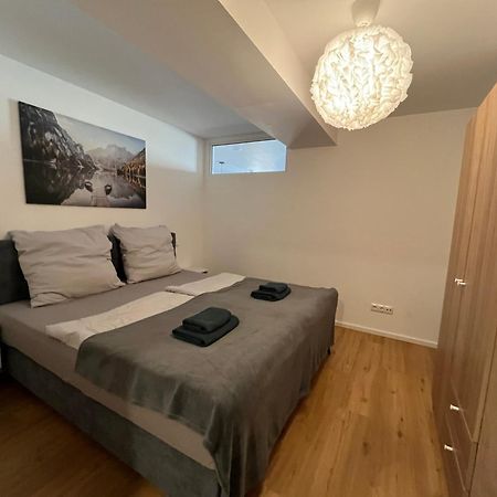 Traumhafte Business & Relax Wohnung Direkt Im Stadtkern Oettingens By Elation Homes Oettingen in Bayern Eksteriør bilde