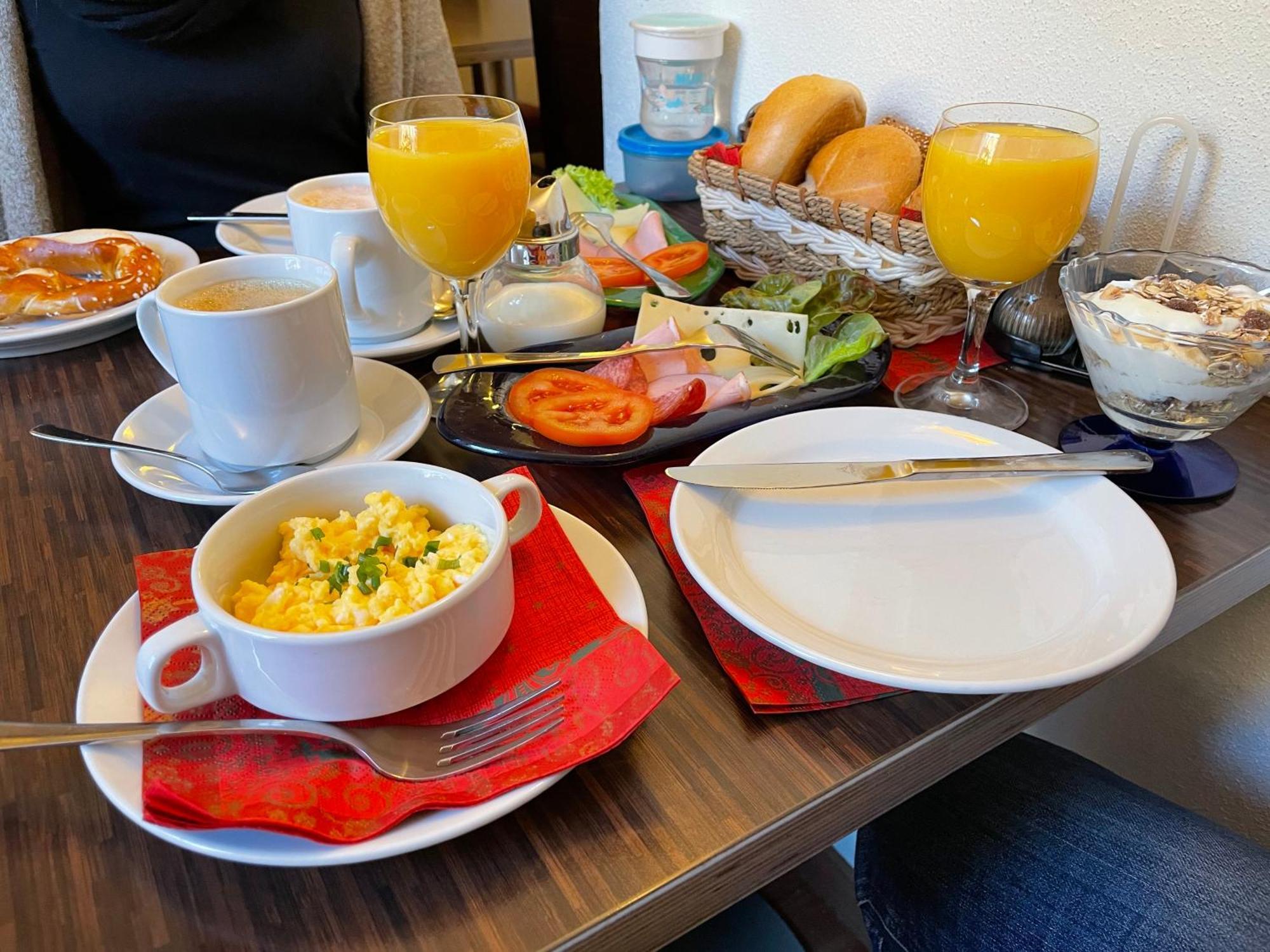 Traumhafte Business & Relax Wohnung Direkt Im Stadtkern Oettingens By Elation Homes Oettingen in Bayern Eksteriør bilde