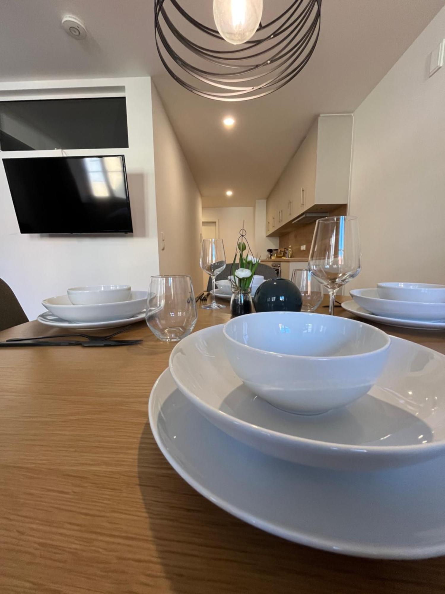 Traumhafte Business & Relax Wohnung Direkt Im Stadtkern Oettingens By Elation Homes Oettingen in Bayern Eksteriør bilde