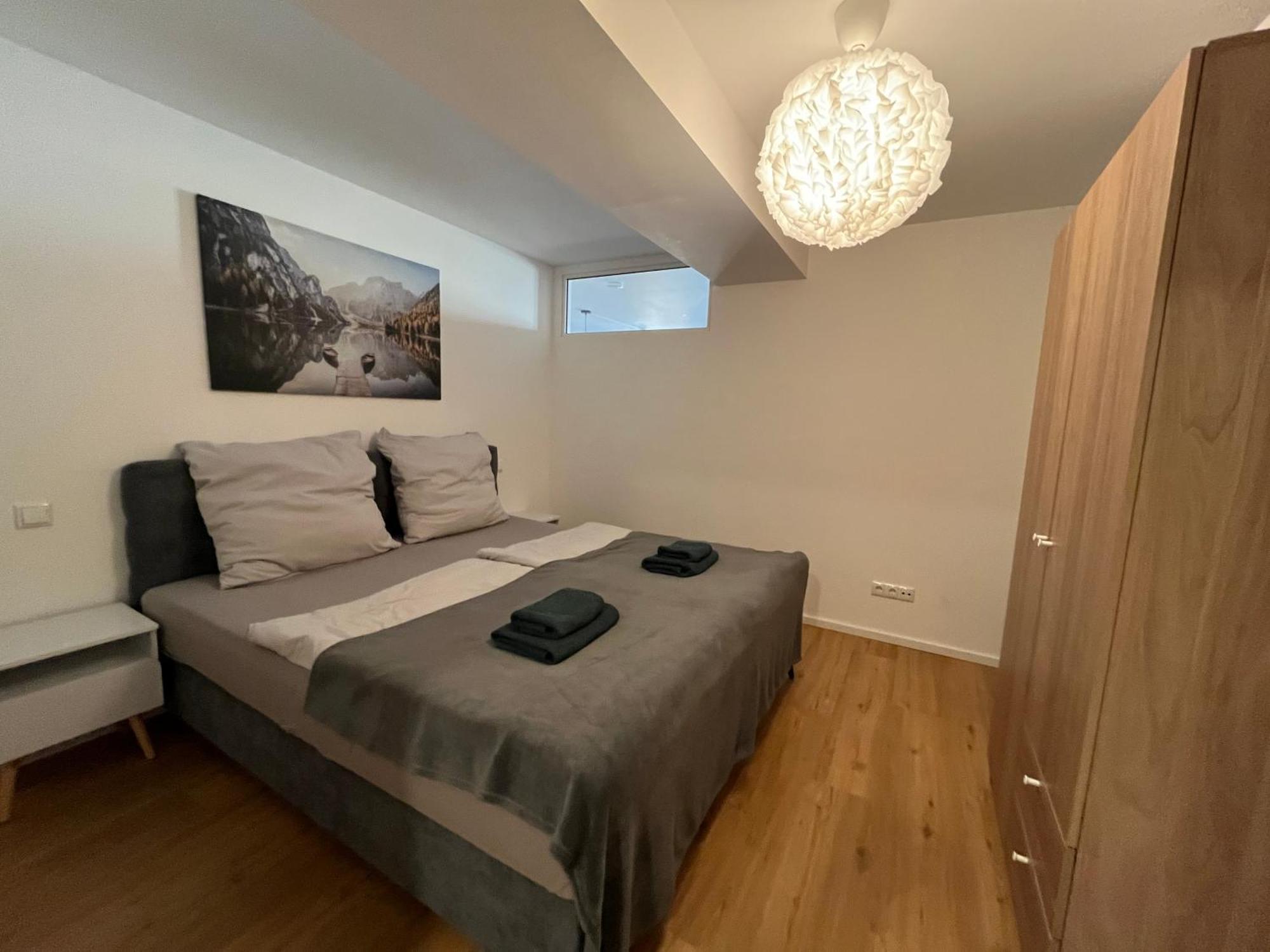 Traumhafte Business & Relax Wohnung Direkt Im Stadtkern Oettingens By Elation Homes Oettingen in Bayern Eksteriør bilde