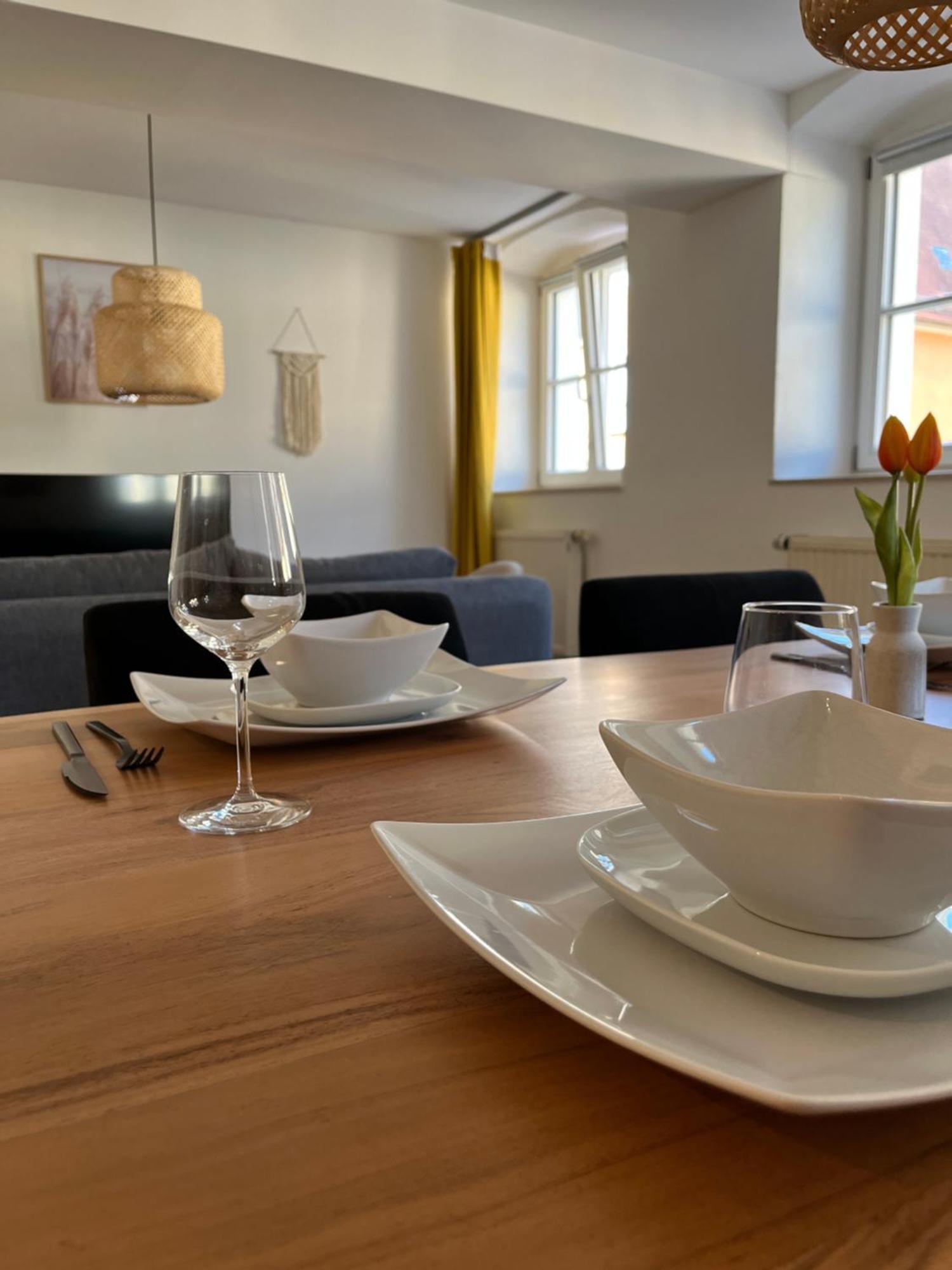 Traumhafte Business & Relax Wohnung Direkt Im Stadtkern Oettingens By Elation Homes Oettingen in Bayern Eksteriør bilde