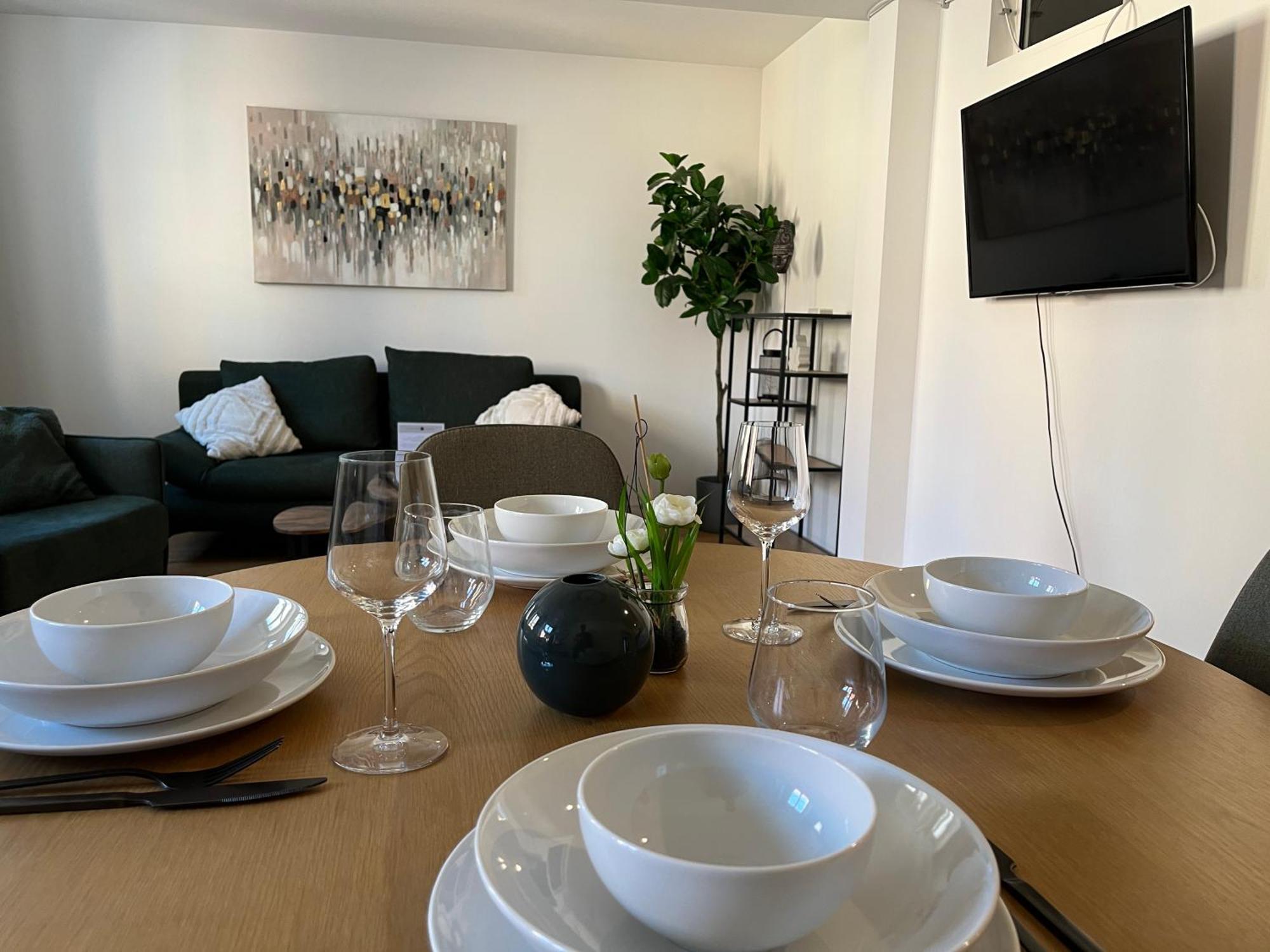 Traumhafte Business & Relax Wohnung Direkt Im Stadtkern Oettingens By Elation Homes Oettingen in Bayern Eksteriør bilde