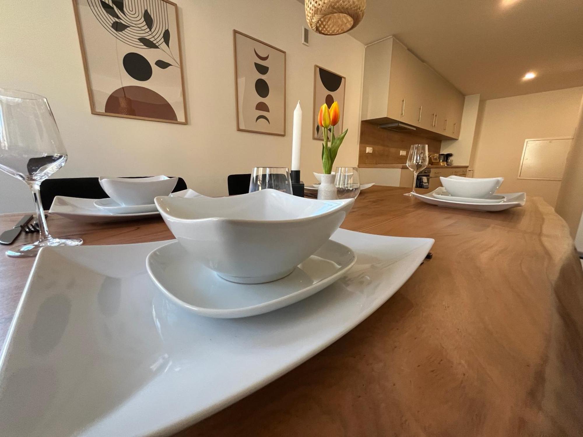 Traumhafte Business & Relax Wohnung Direkt Im Stadtkern Oettingens By Elation Homes Oettingen in Bayern Eksteriør bilde